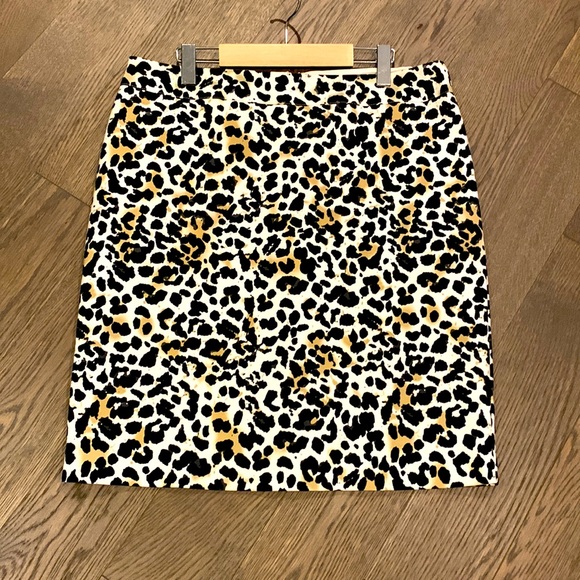 Jessica animal print tapered skirt NWOT Size 12, fully lined 🟢 - Picture 3 of 10